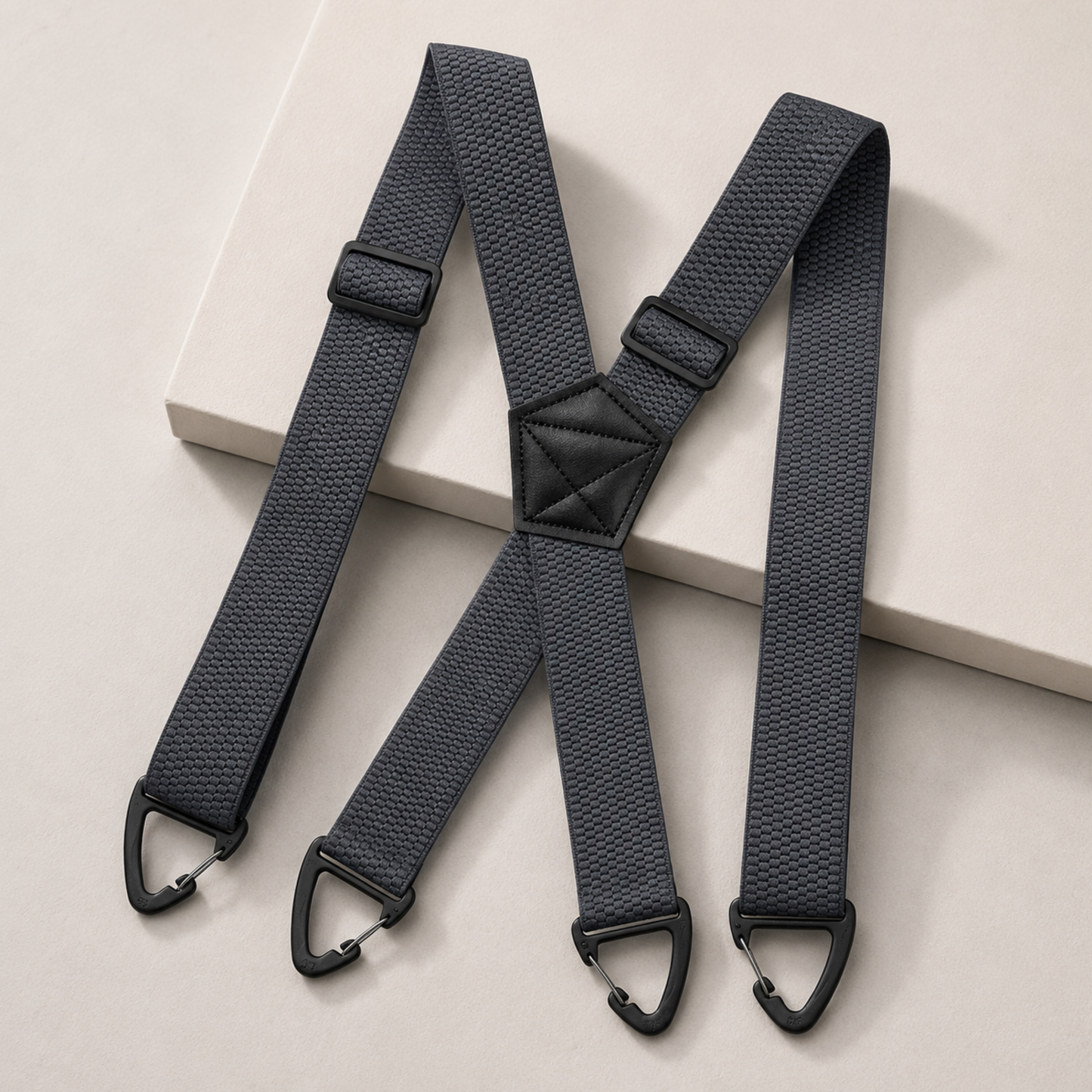 GripSuspenders™ | Brede, justerbare og slitesterke seler med kraftige krokfester – til arbeid og fritid