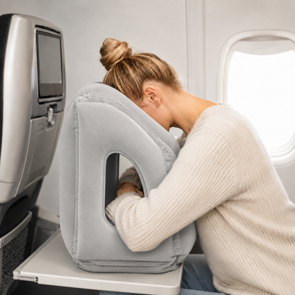 AirRest™ | Reiseputen som faktisk lar deg sove sittende