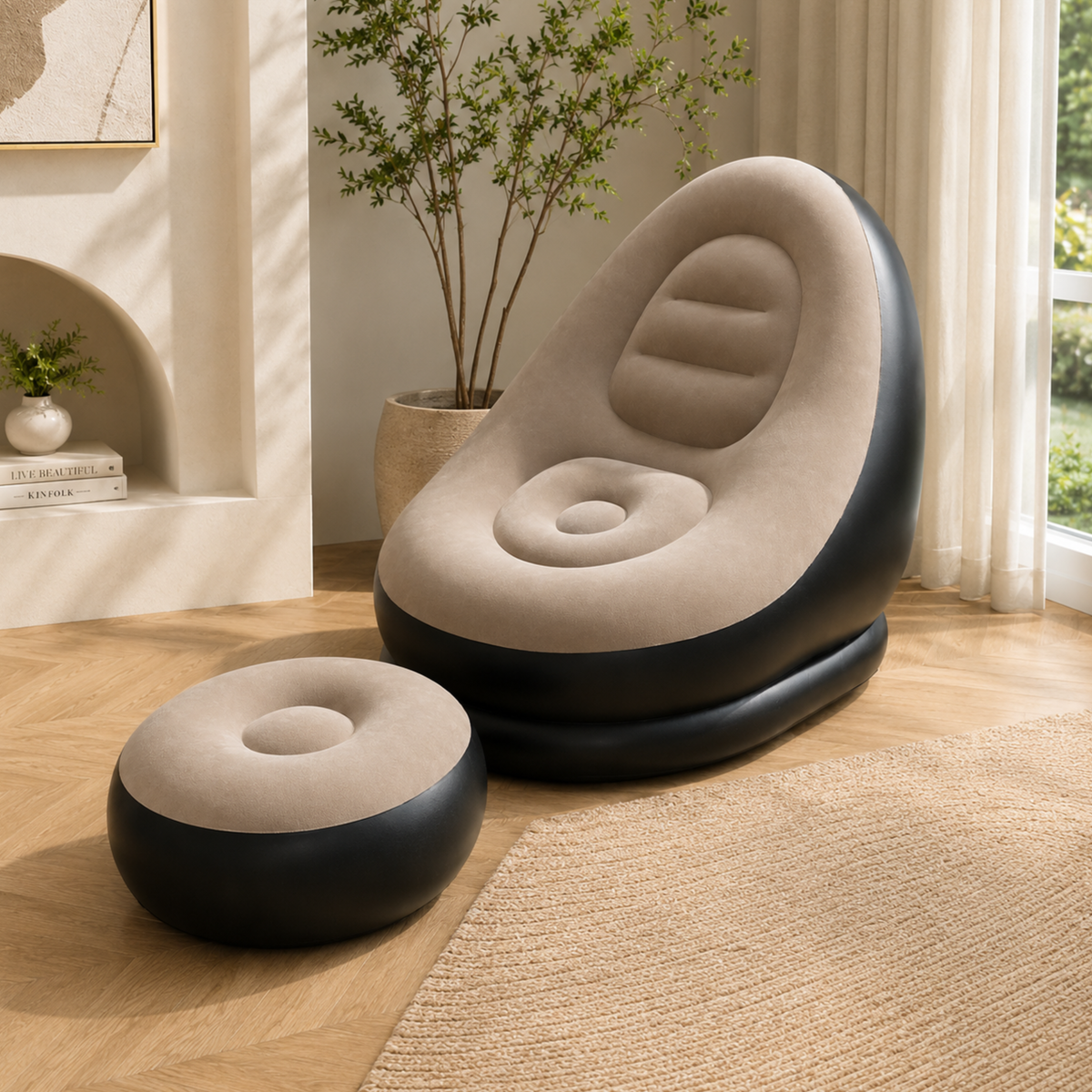 AirLounge™ | Bærbar, komfortabel og stilren oppblåsbar sofa med fotskammel